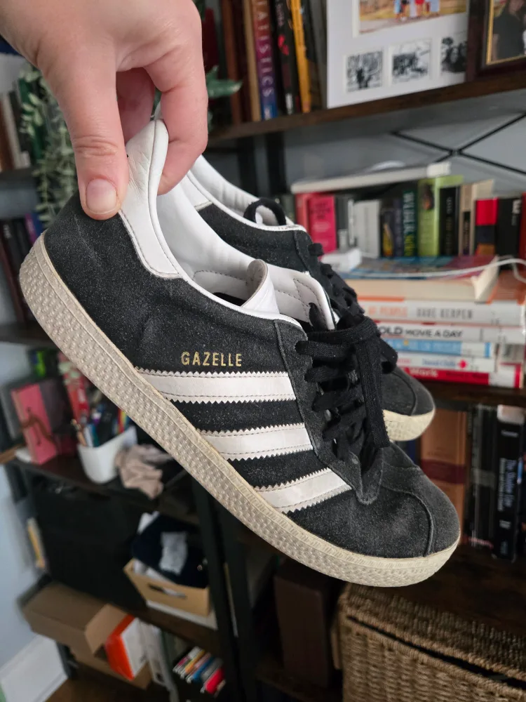Adidas Gazelle Suede Sneakers - Black/White - Size 5 image indicator(3)