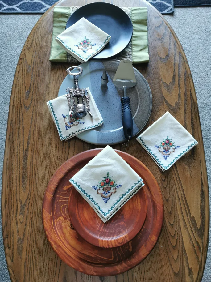 Cheese Party Set & 4 Napkins with Pewter Wine Corkscrew thumbnail