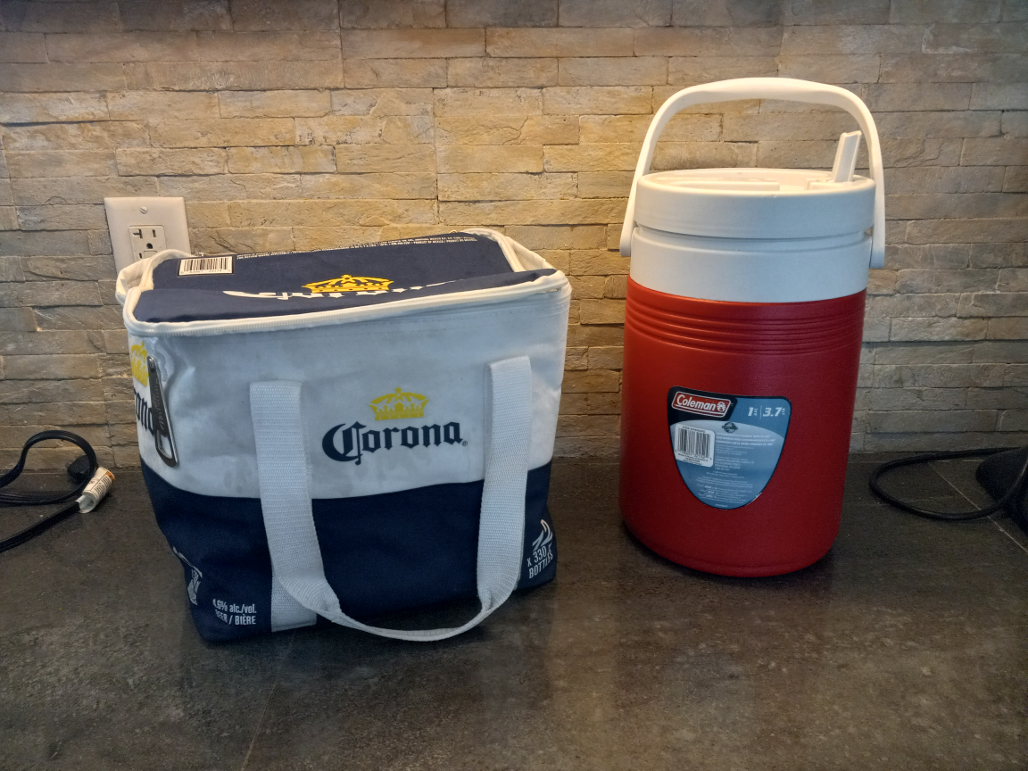 Corona Cooler Bag & Coleman Beverage Cooler - photo 3