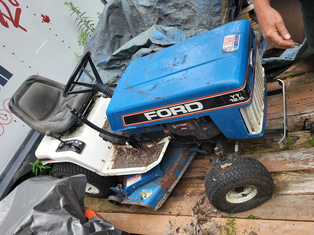 Ford YT 12.5 Lawn Tractor thumbnail