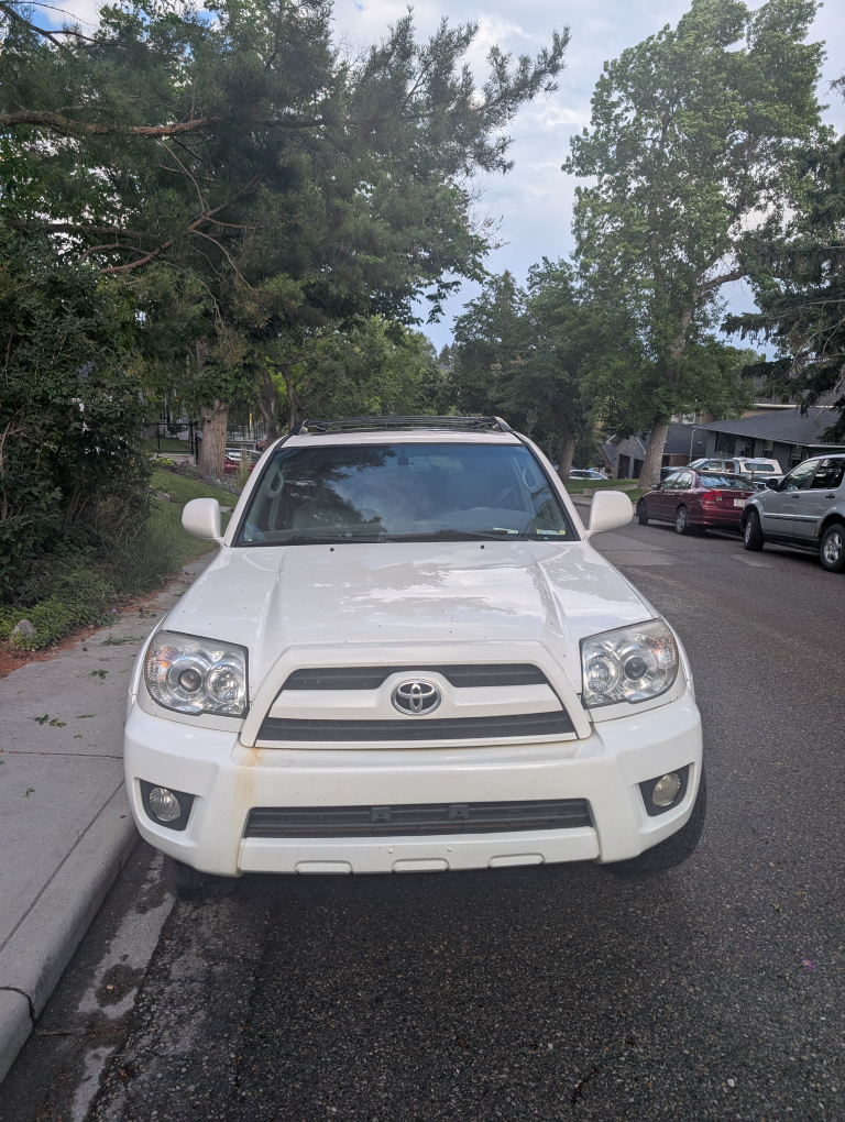 Toyota 4Runner SUV - photo 4