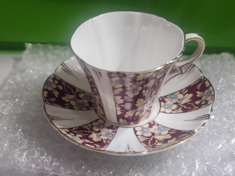 Royal Albert Bone China England Teacup & Saucer thumbnail