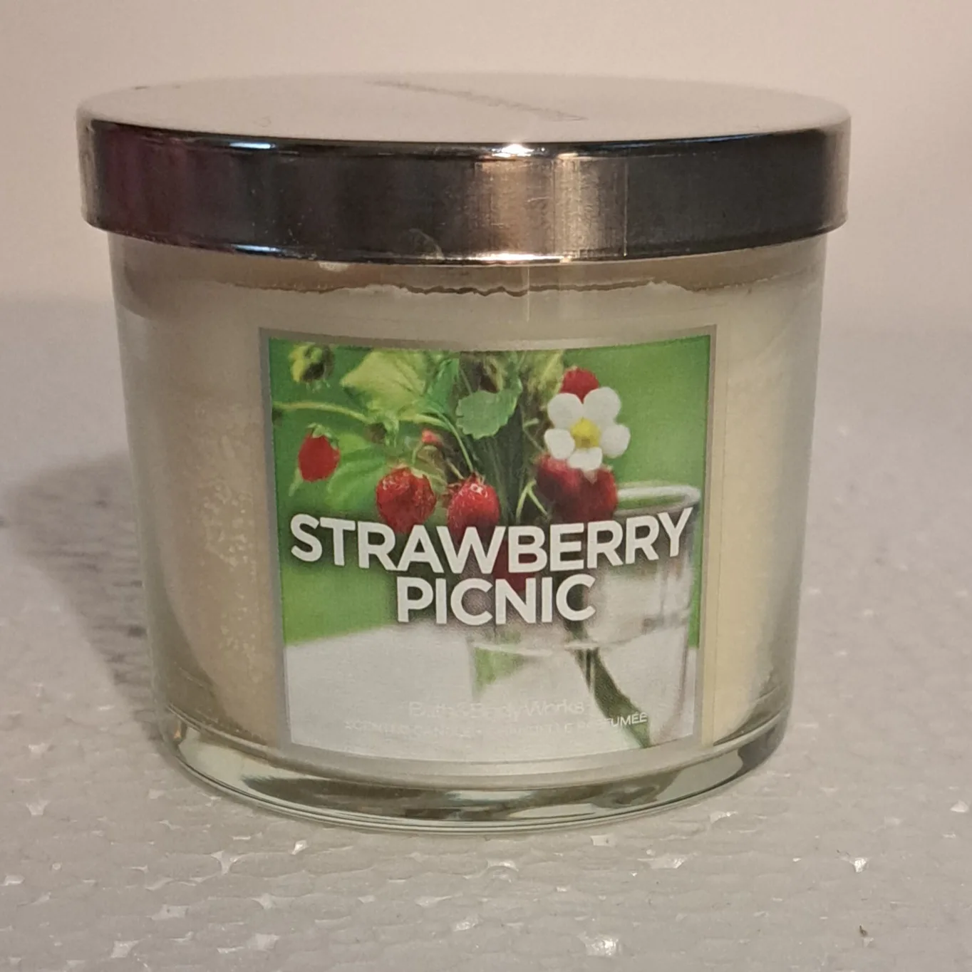 Bath and Body Works "Strawberry Picnic" candle thumbnail