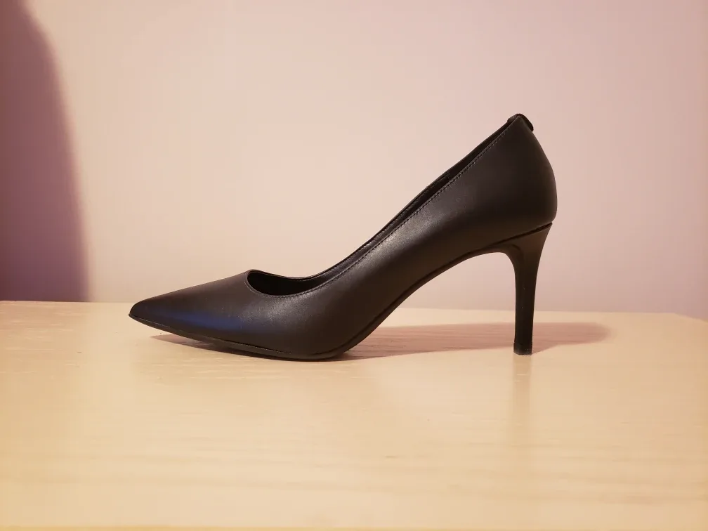 Michael Kors Heels thumbnail