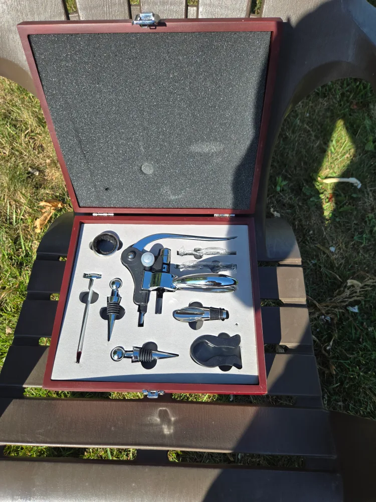 Wine Accessory Set in Wooden Box image indicator(2)