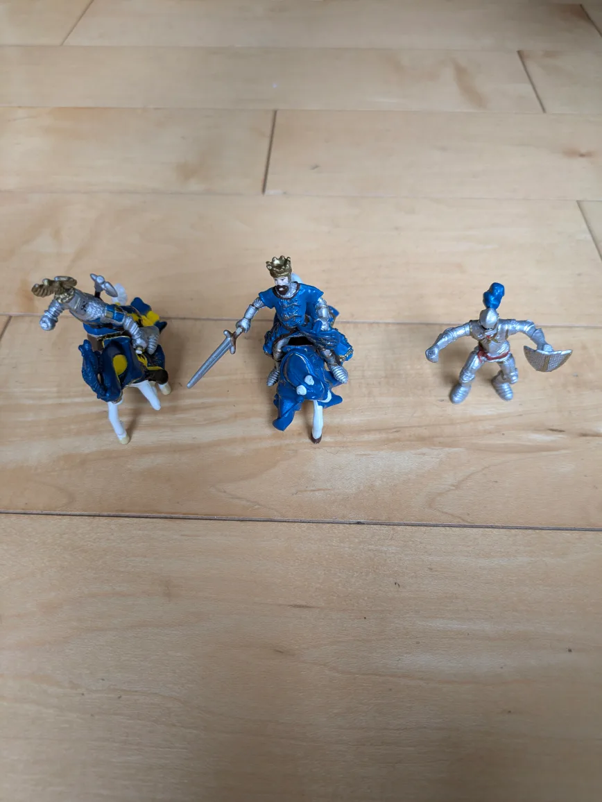 Wooden Excalibur Castle and siege tower playset image indicator(10)