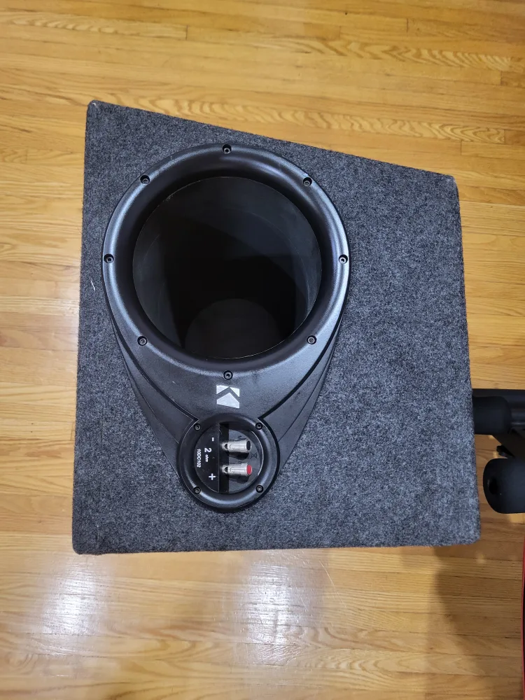 Dual Kicker Subwoofer and Alpine Amplifier image indicator(2)