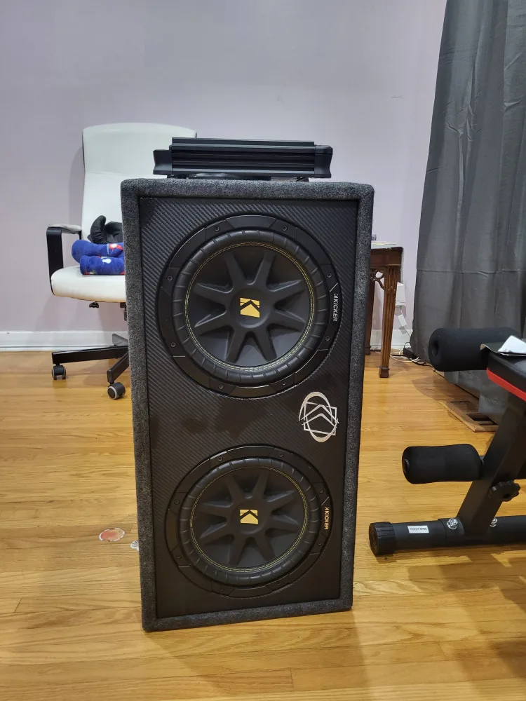 Dual Kicker Subwoofer and Alpine Amplifier image indicator(6)