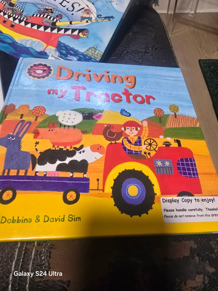 Kids Books Bundle - Knick Knack Paddy Whack & More! image indicator(3)