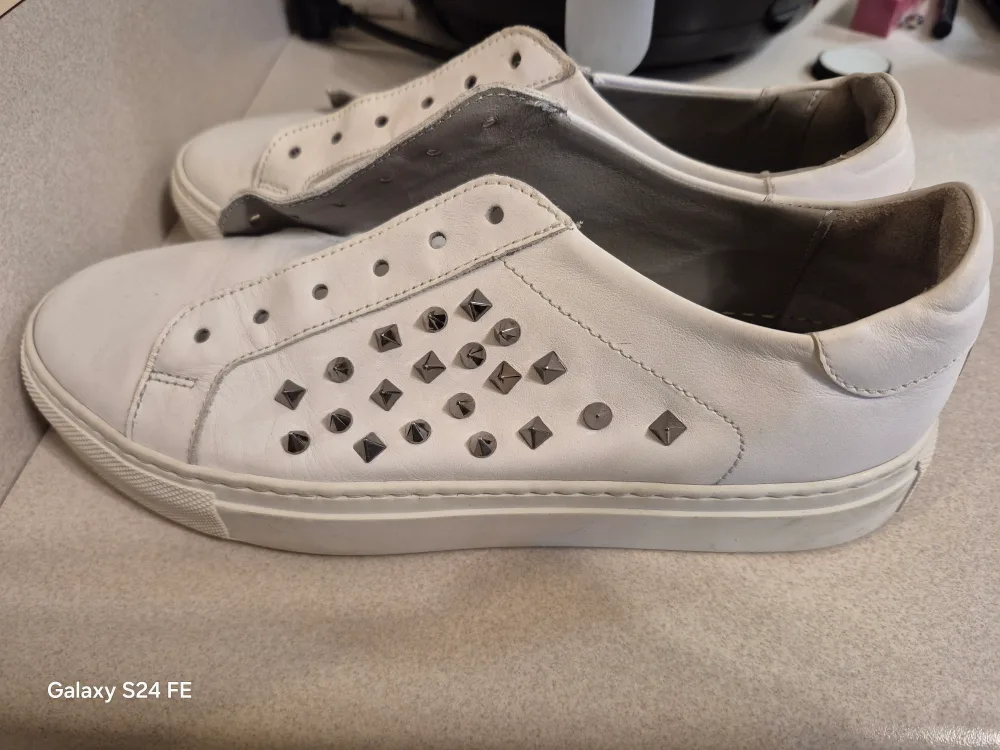 White Leather Studded Slip-On Sneakers Size 8 thumbnail