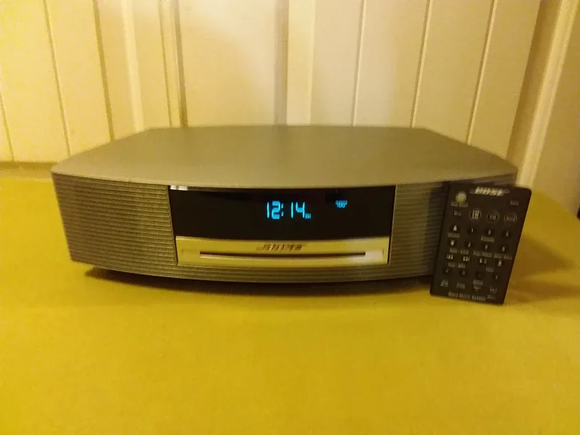 Bose Wave Music System with Remote 🎶 🇨🇦 thumbnail