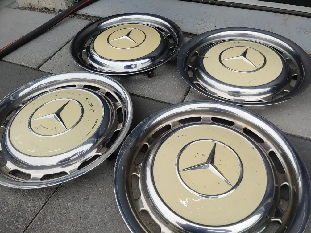 Mercedes Benz w116 hubcaps rims image indicator(4)