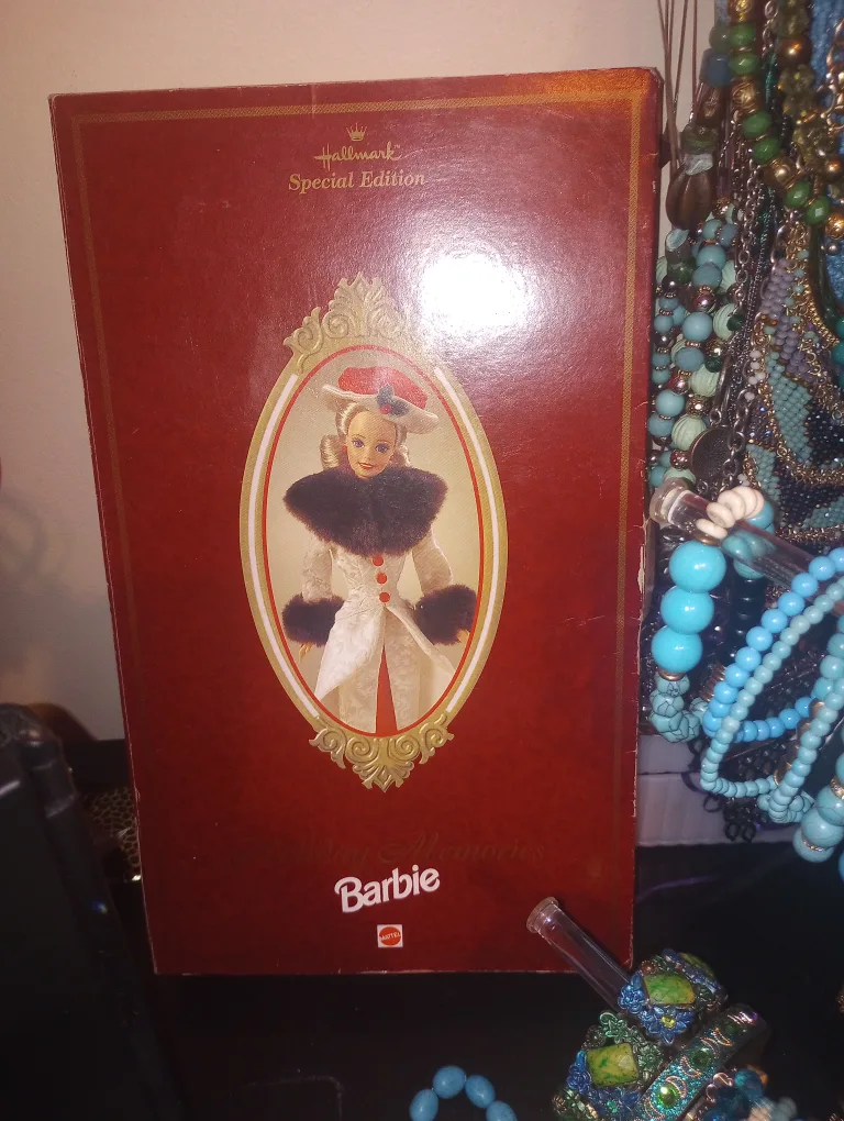 Hallmark Special Edition Holiday Memories Barbie thumbnail