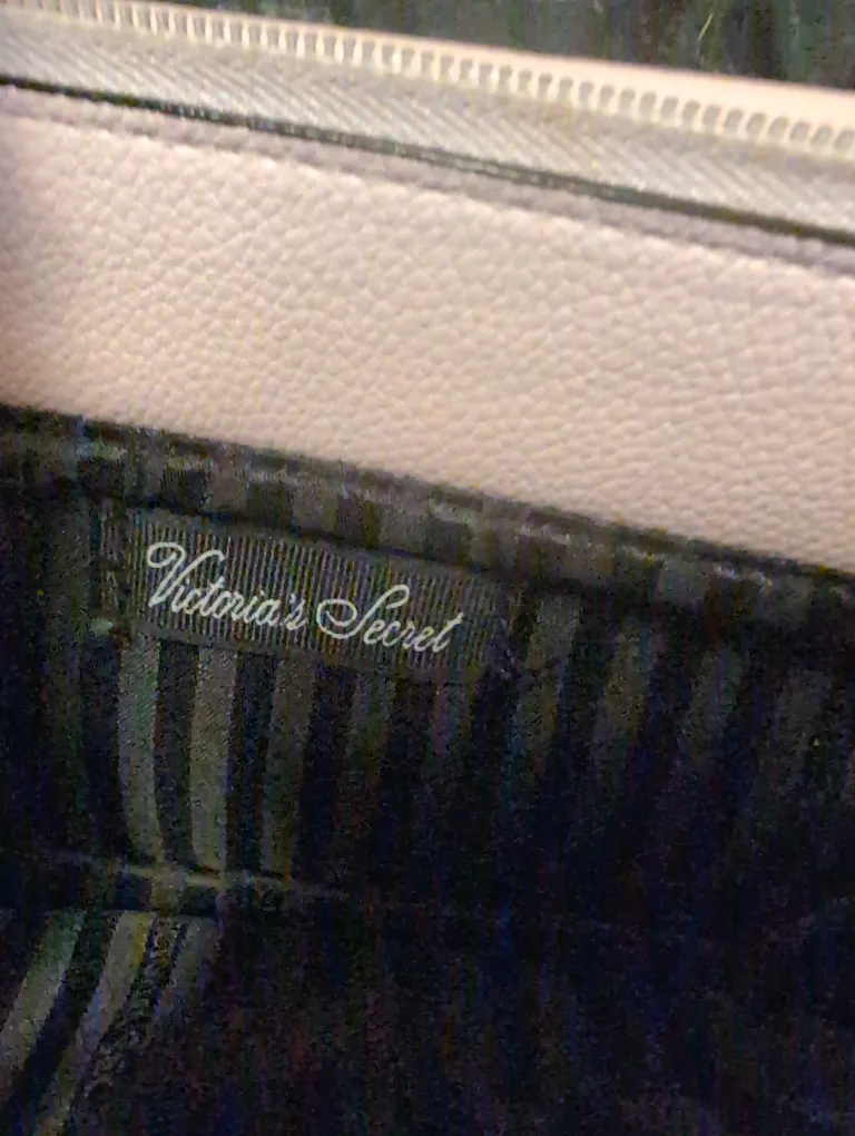 Victoria's Secret Pink Quilted Chain Bag thumbnail