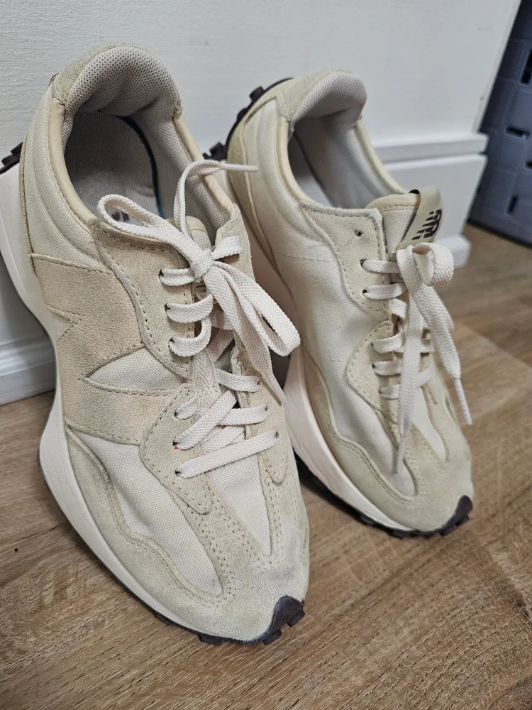 W sz 8 New Balance 327 image indicator(3)