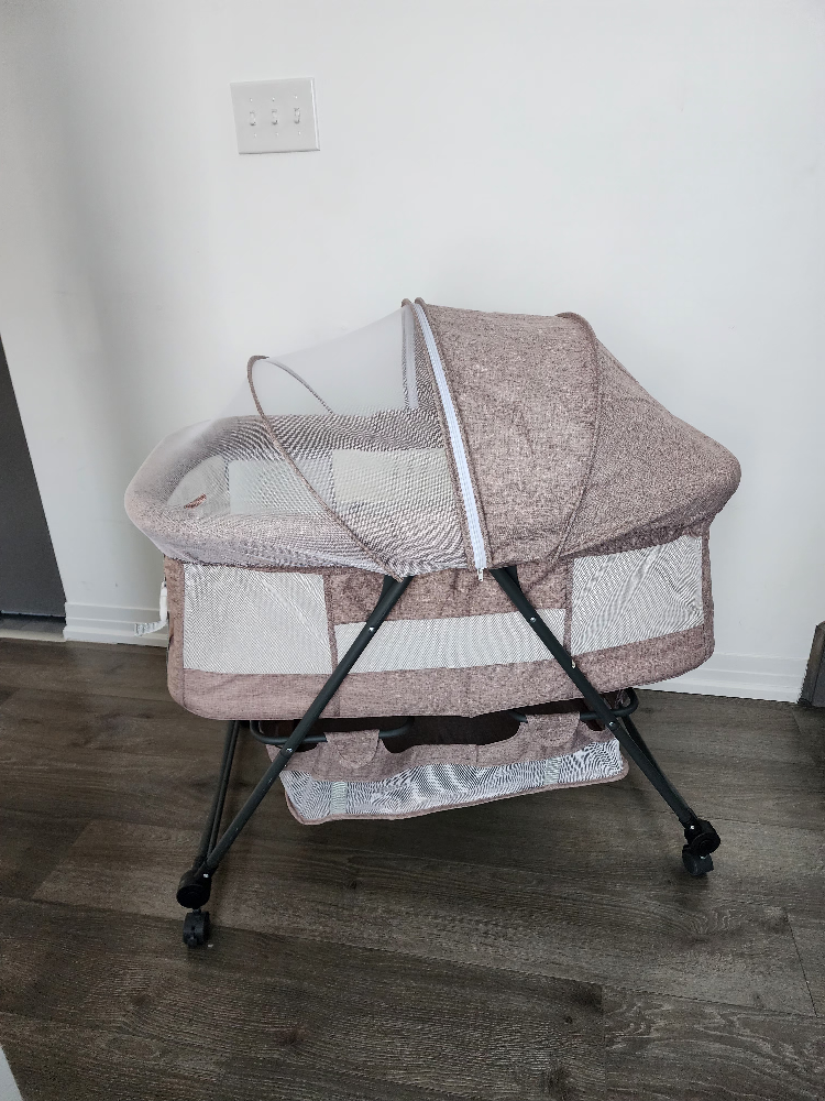 Bassinet - New Condition - photo 5