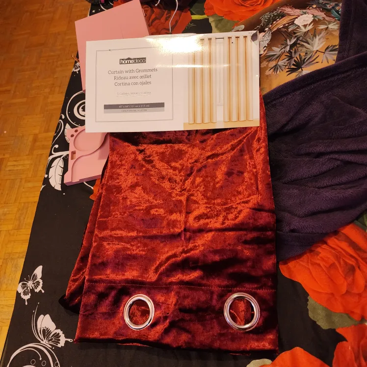 velvet red curtains .got two same thumbnail