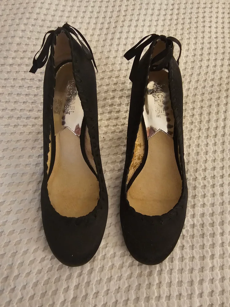 Michael Kors Sateen Heels - 7.5 M thumbnail