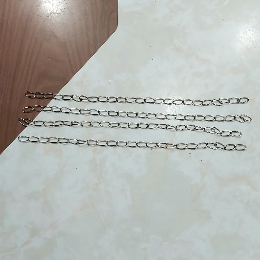 FREE metal chains, set of four 🇨🇦 thumbnail