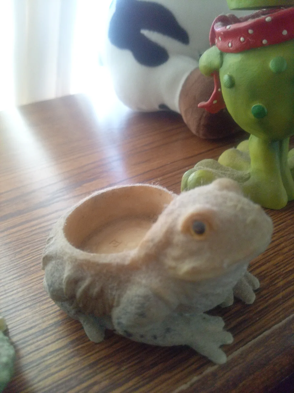 🇨🇦 Frog Figurines & Candle Holders image indicator(5)
