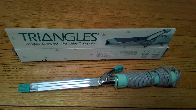 Vidal Sassoon TRIANGLES Triangular Styling Iron image indicator(2)