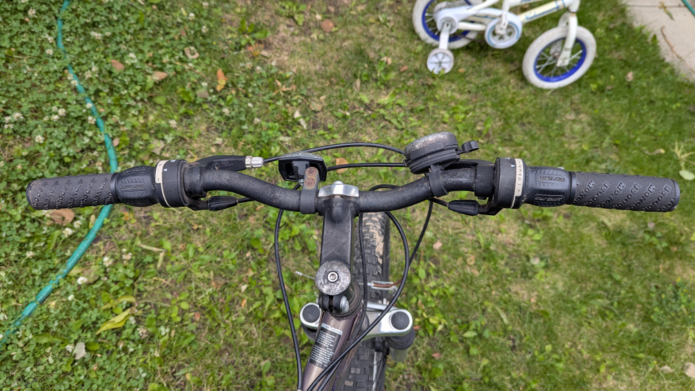 Mongoose Raid 24" Wheel Mountain Bike - photo 3