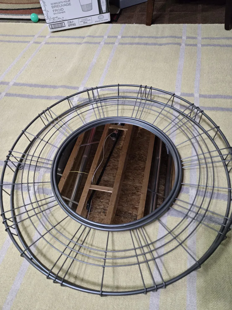 Round Wire Wall Mirror - Home Decor thumbnail