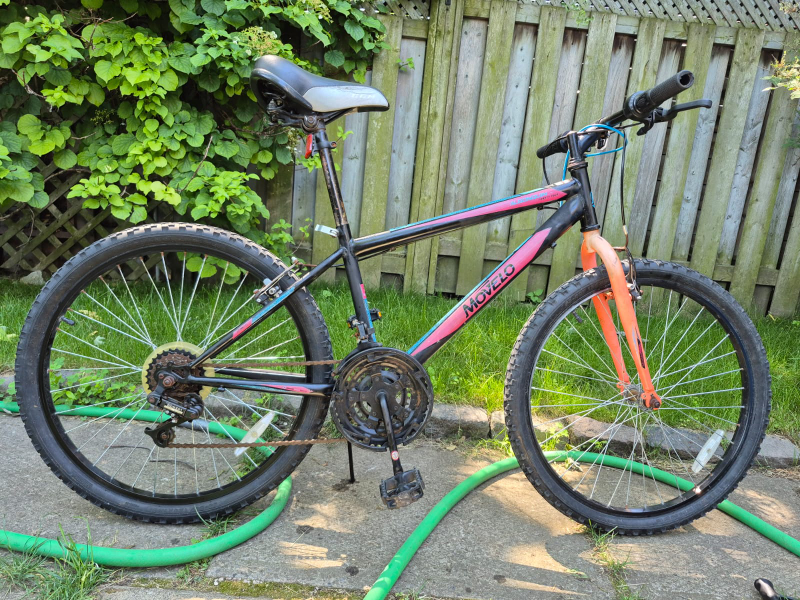 Movelo Mountain Bike