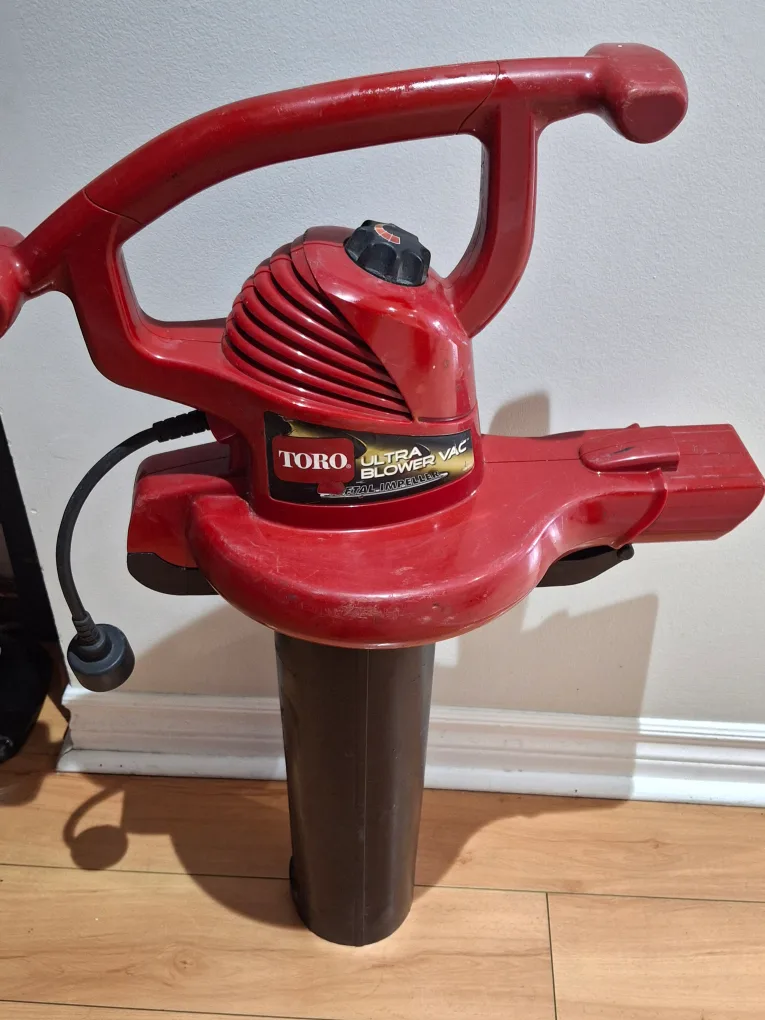 Toro Ultra Blower Vac 12 Amp electric blower/vacuum image indicator(2)