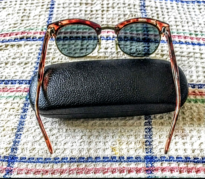 Vintage Tortoise Shell Style Sunglasses with Case - photo 2