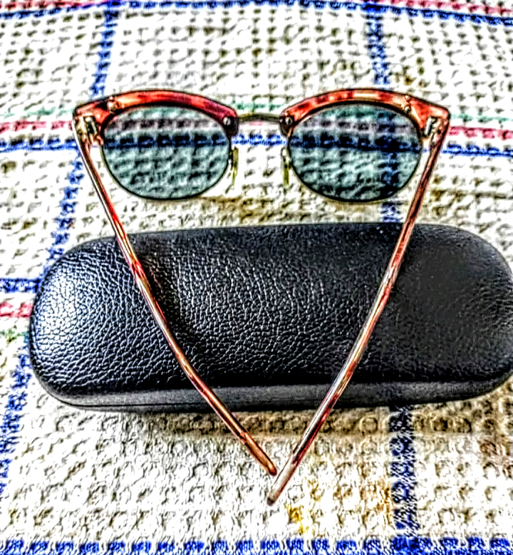 Vintage Tortoise Shell Style Sunglasses with Case - photo 3