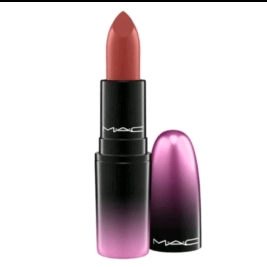 🇨🇦 New MAC Love Me Lipstick - Bated Breath image indicator(4)