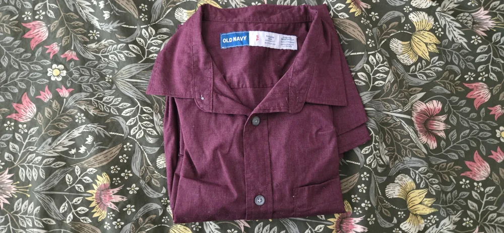 Old Navy Everyday Shirt - Size S thumbnail