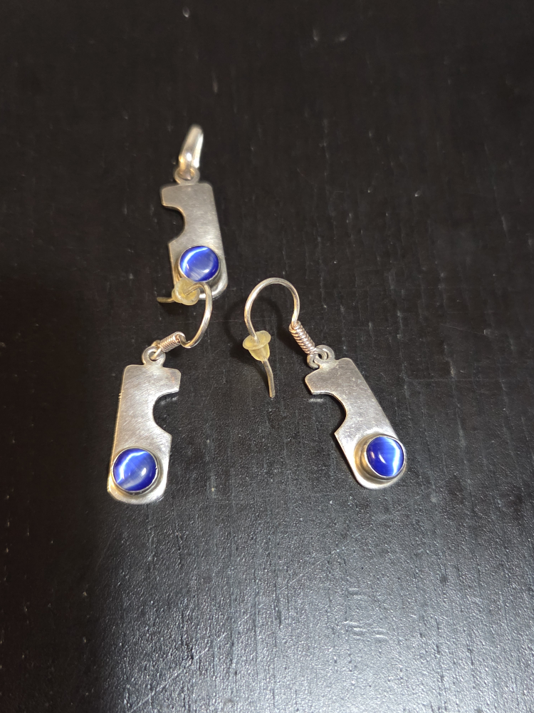 Earring and pendant set