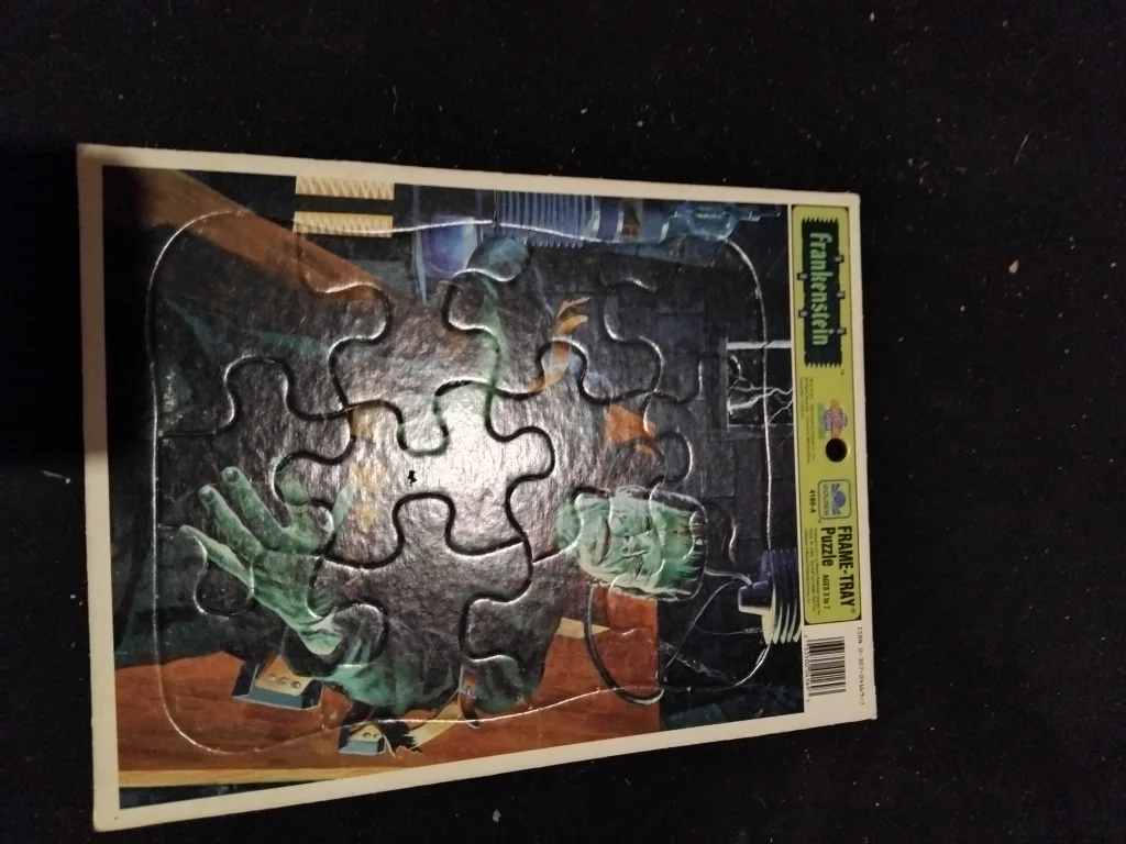 Disney's Aladdin & Frankenstein Frame-Tray Puzzles image indicator(3)