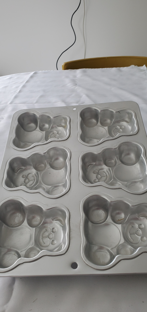 Bear Shaped Muffin Tin - photo 2