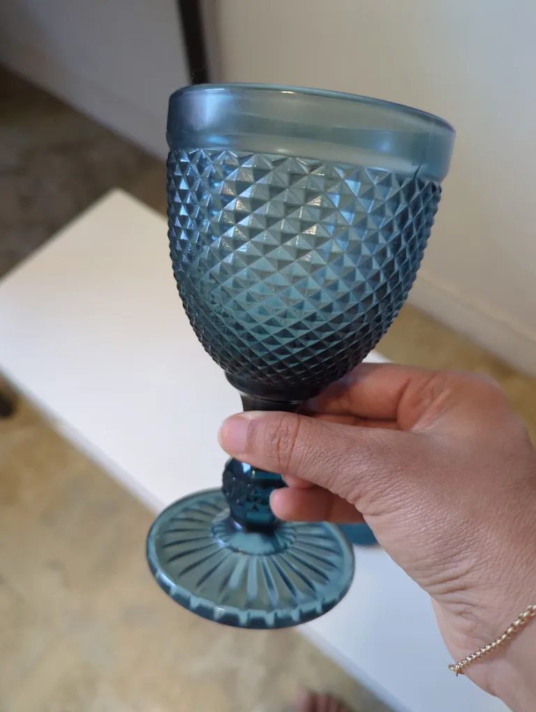 NEW Set of 2 Teal Diamond Pattern Wine Glasses image indicator(4)