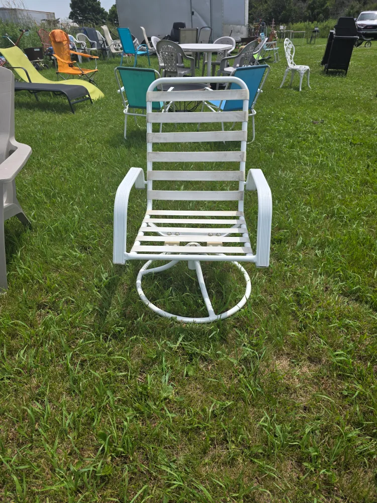 Outdoor Patio Chair thumbnail