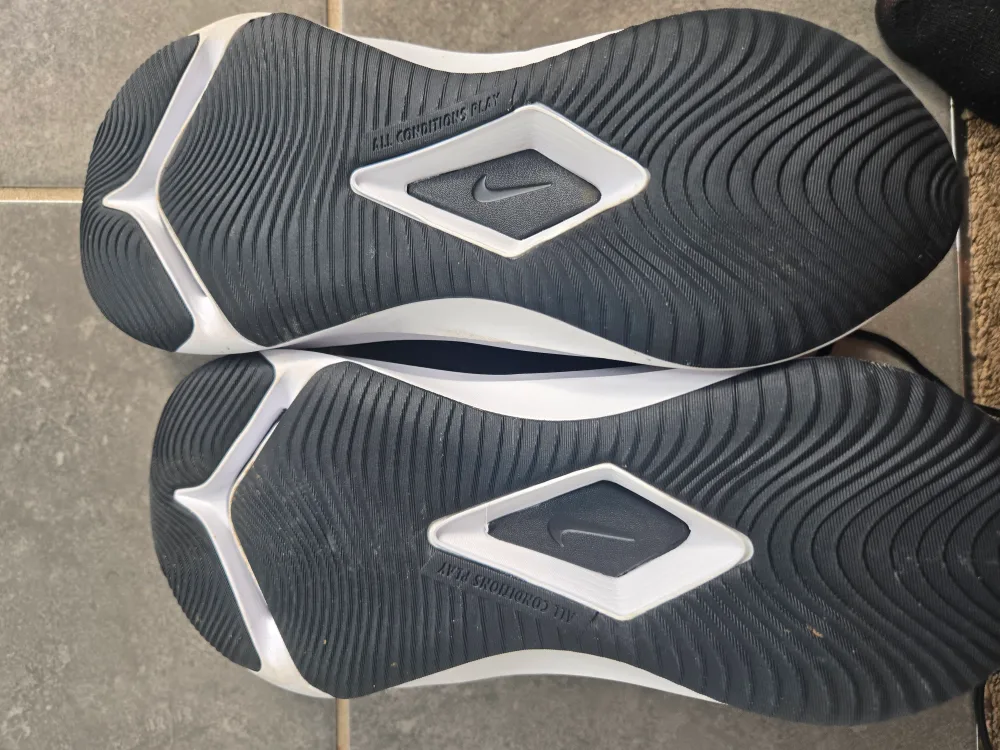 Nike Binzie Shoe image indicator(3)