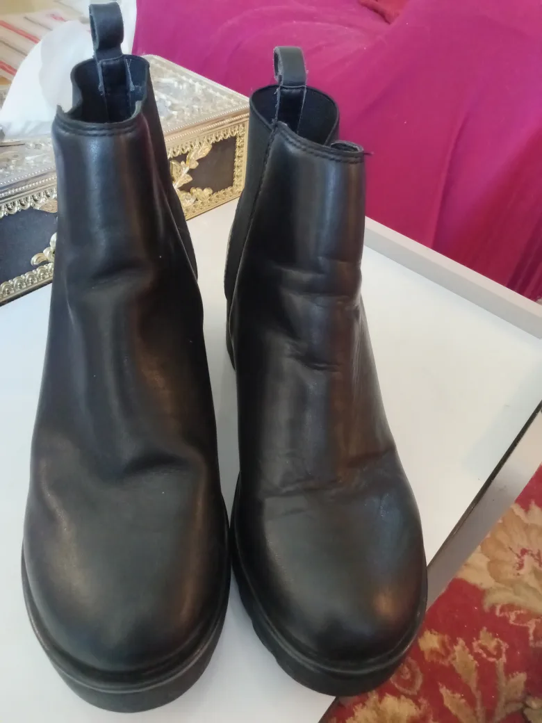 Aldo Black Leather Chelsea Boots thumbnail