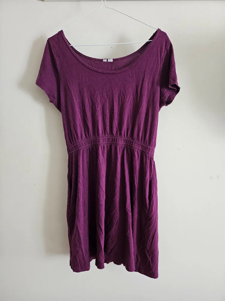 Purple Dress 🇨🇦 thumbnail