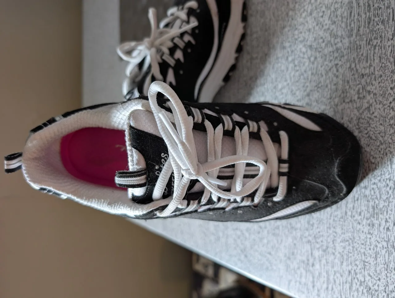 Skechers D'Lites Women's Sneakers - Size 8 thumbnail