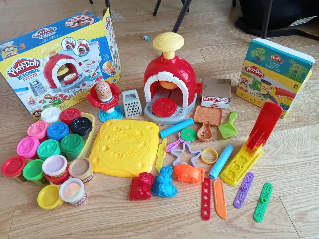 Play-Doh Kitchen Creations Pizza Oven Set thumbnail