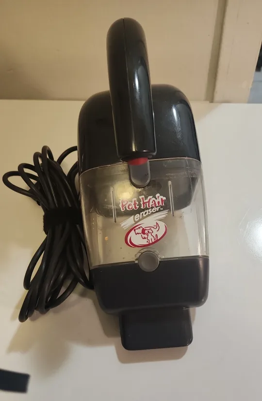 Bissell Pet Hair Eraser Handheld Vacuum image indicator(2)