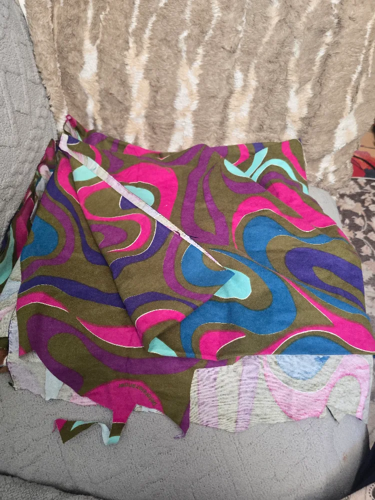 Beautiful Horse & Swirl Pattern Fabric Flannel Lot thumbnail