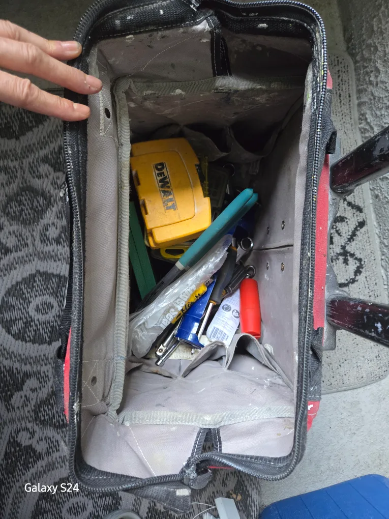 Husky Heavy Duty Tool Bag image indicator(3)