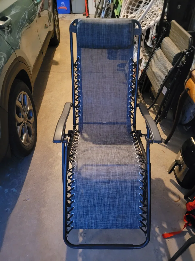 Zero Gravity Lounge Chair thumbnail