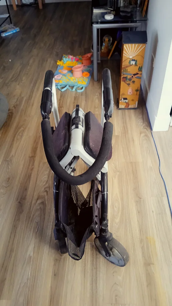 Walker with Seat & Basket image indicator(5)