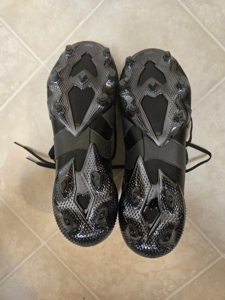 Adidas Predator Accelerator Soccer Cleats - US 10.5 image indicator(3)