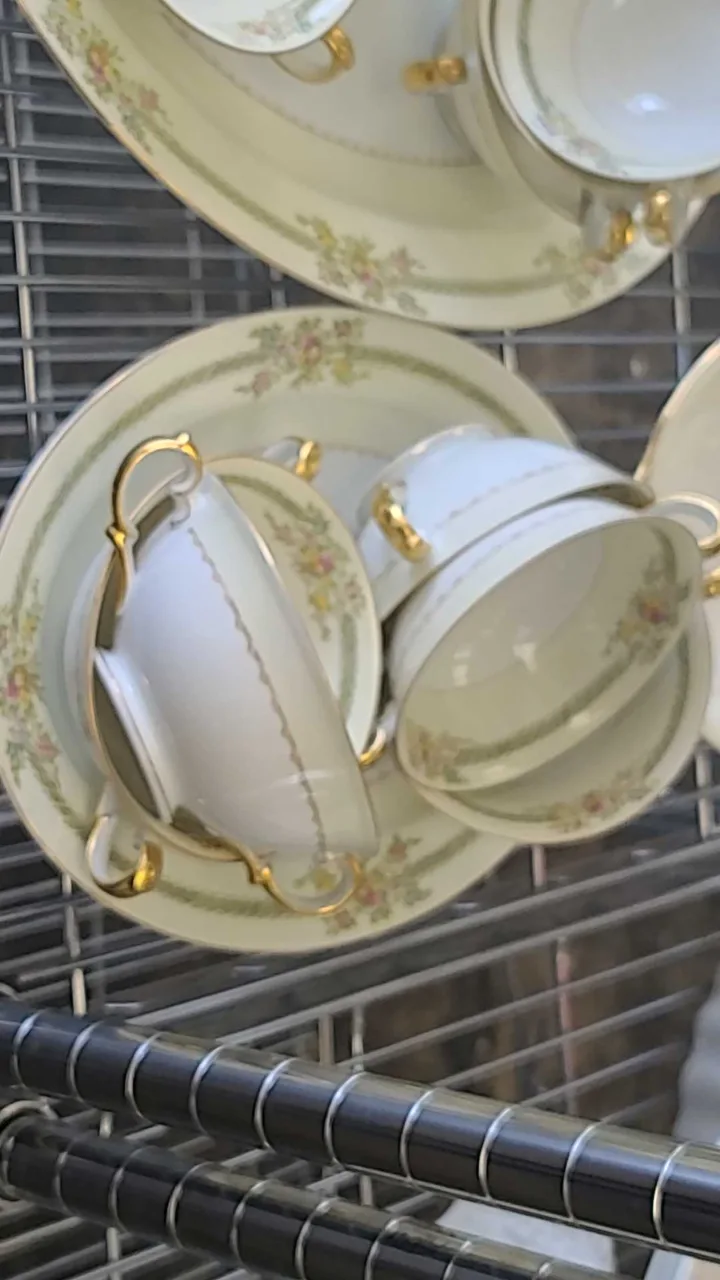 Meito China Hand Painted Tea Set image indicator(2)